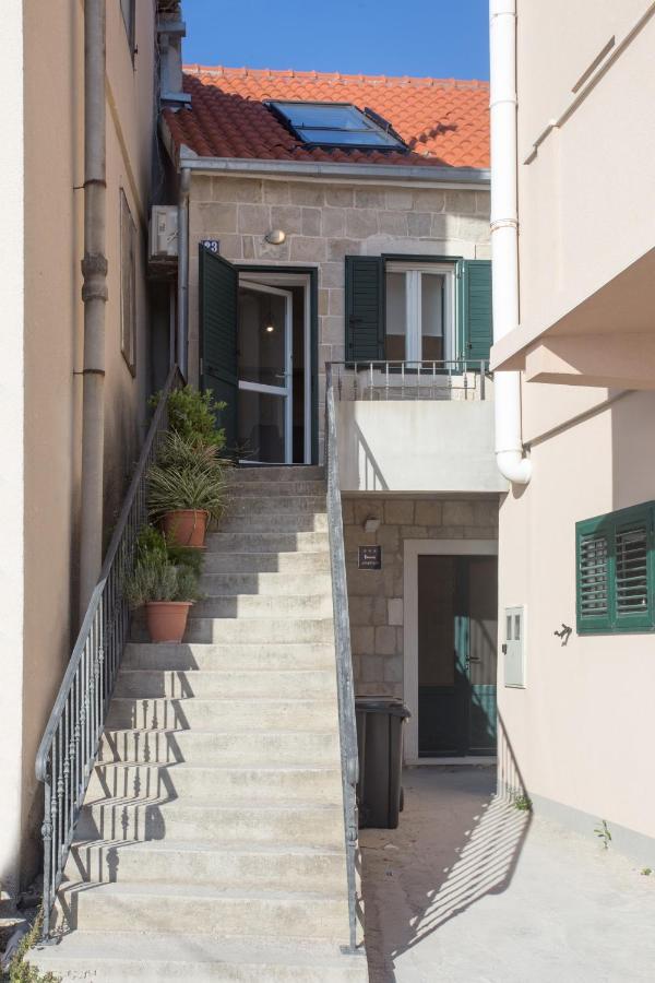 Korina Apartma Sumpetar