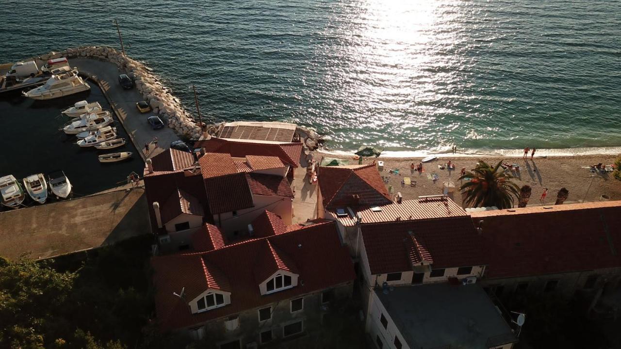Apartma Korina *